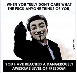 Obzvlast pozor pri pripajani na verejne wify, free, kde sa asi ani neodporucam pripajat, ak uz, ta s v mobile vstavanou VPN, ci appkou VPN zapnutou, ktora vas chrani v realnom case a ak by aj chceli, maju s nou co robit a su pozadu aj 15minut. Tiez VPN pouzivajte pri mobilnankingu, online platbach aj pre sukromne prehliadanie..
